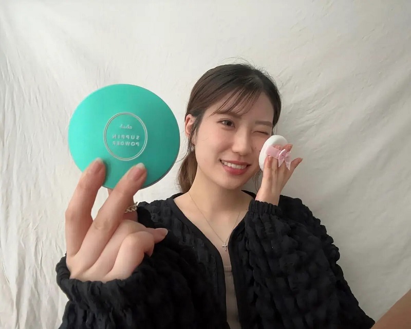 Phấn phủ dưỡng da ngừa mụn Club Suppin