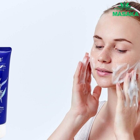 SỮA RỬA MẶT NGỪA MỤN, DƯỠNG ẨM VÀ LÀM SÁNG DA HATOMUGI (TUÝP 130G)