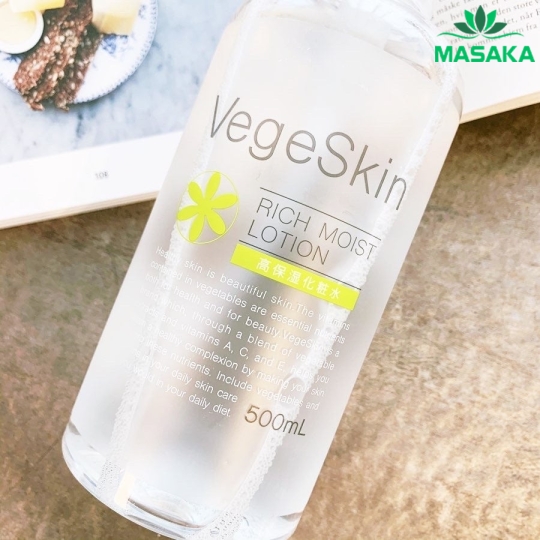 SỮA DƯỠNG ẨM RAU CỦ VEGESKIN RICH MOIST LOTION (500ML) 