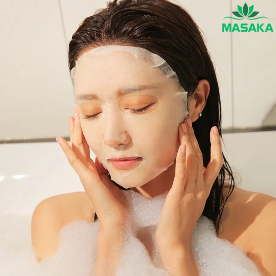 MẶT NẠ DƯỠNG TRẮNG DA VÀ BỔ SUNG COLLAGEN CLEAR TURN KOSÉ
