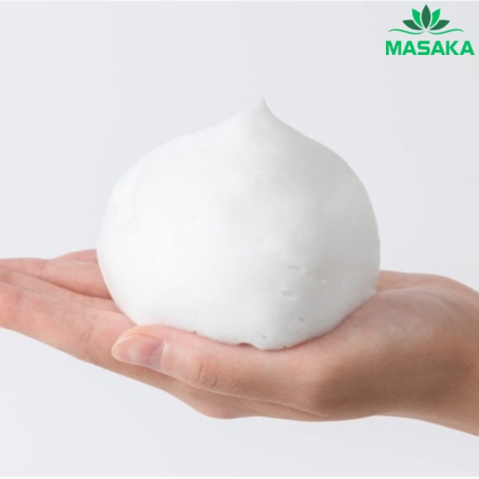 SỮA RỬA MẶT TẠO BỌT SOFTYMO KOSÉ NATU SAVON HƯƠNG HOA NHÀI VÀ TÁO (TUÝP 130G)